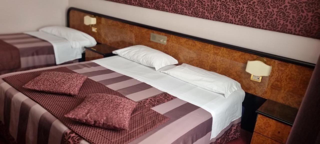 Hotel Villa Regina Margherita Rovigo Bagian luar foto
