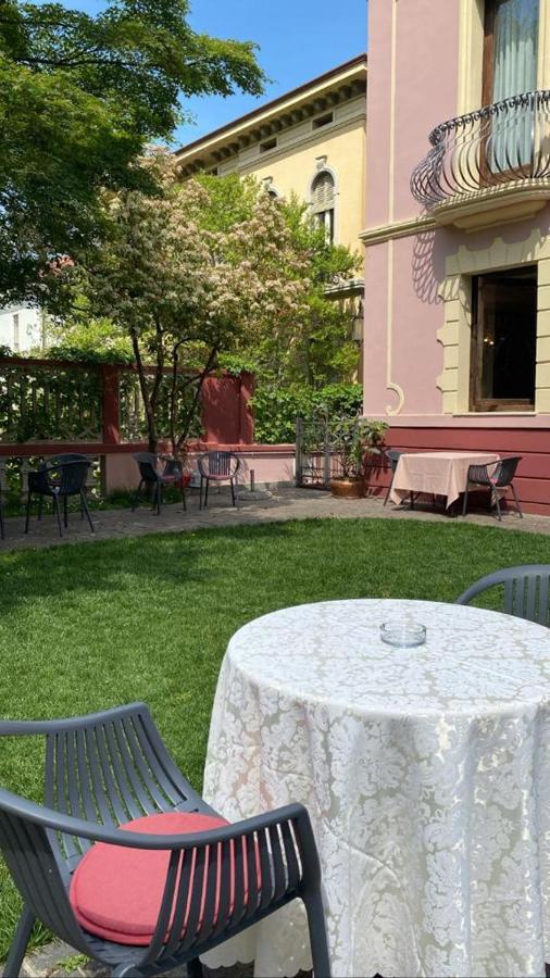 Hotel Villa Regina Margherita Rovigo Bagian luar foto