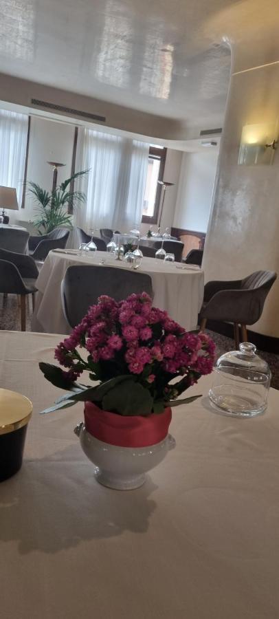 Hotel Villa Regina Margherita Rovigo Bagian luar foto