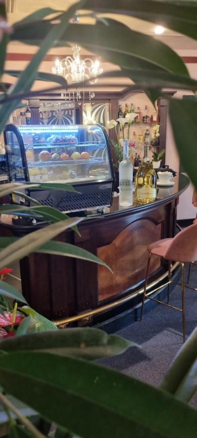 Hotel Villa Regina Margherita Rovigo Bagian luar foto