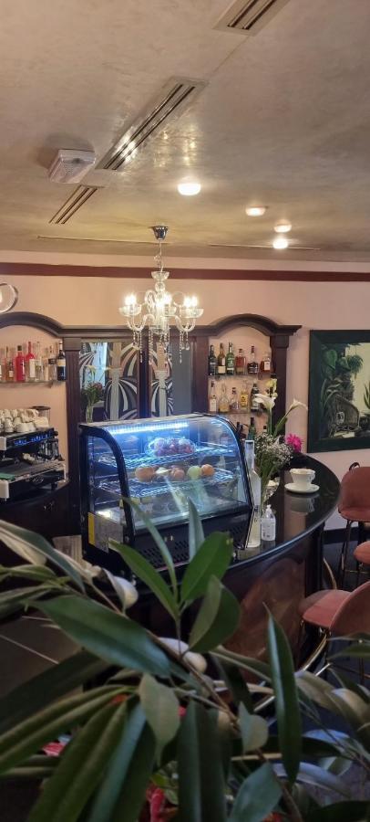 Hotel Villa Regina Margherita Rovigo Bagian luar foto
