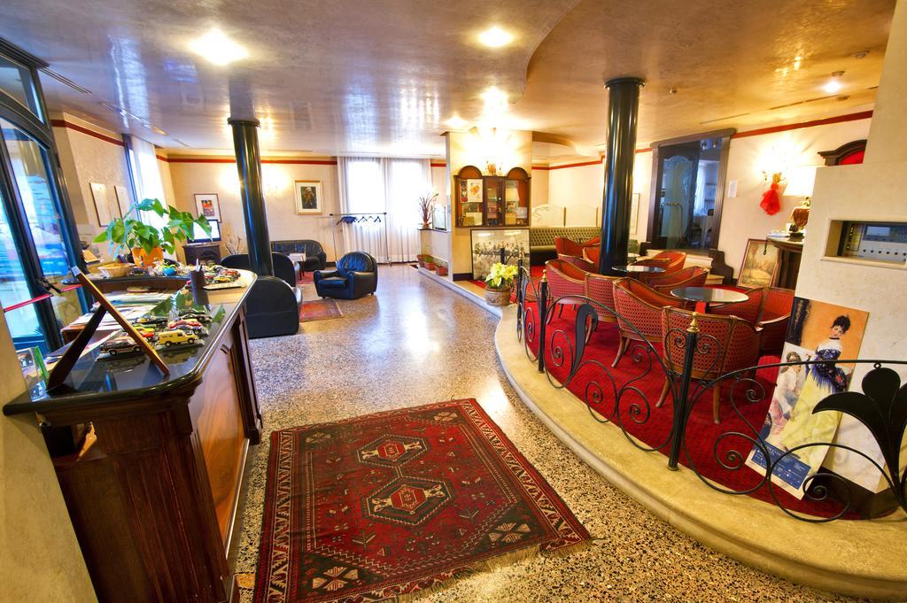 Hotel Villa Regina Margherita Rovigo Bagian luar foto